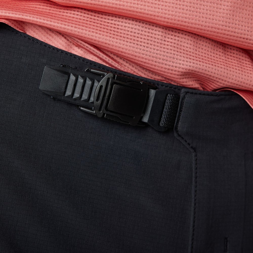 FOX W FLEXAIR ASCENT SHORT kurze Hose für Frauen Schwarz