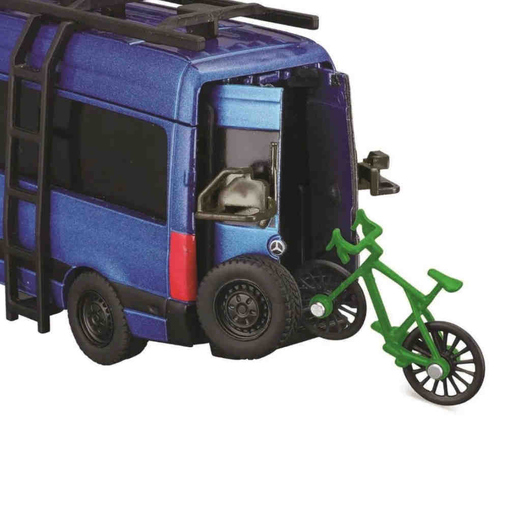 MAISTO Weekender Mercedes Benz Sprinter Van Rower blau MAISTO Weekender Mercedes Benz Sprinter Van Rower blau