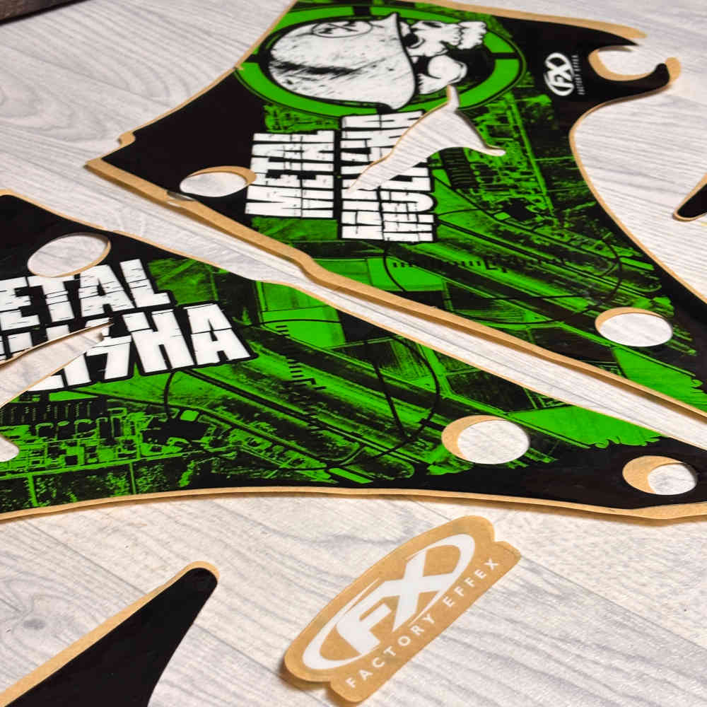 FACTORY EFFEX Full Metal Mulisha Totenkopf passend für Kawasaki KX 125/250 03-08